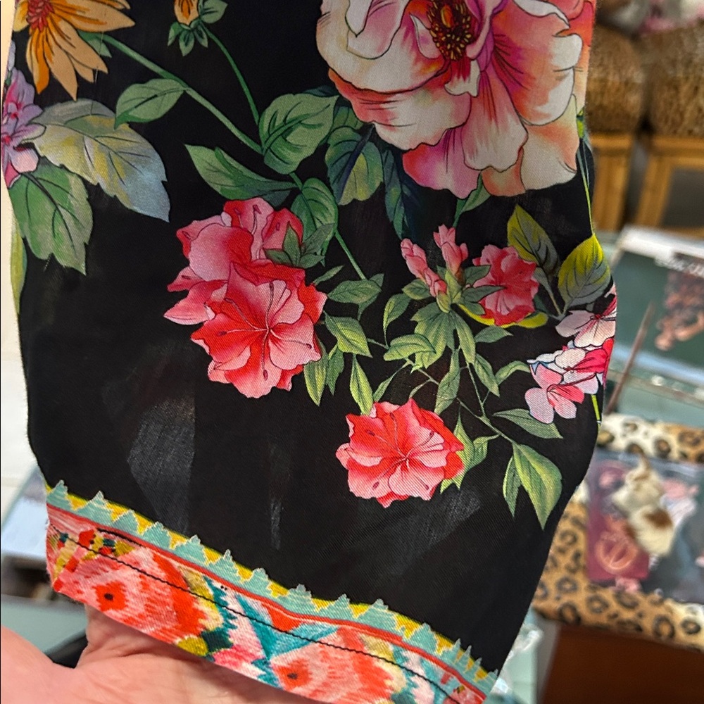 Gorgeous and flowing Johnny Was Black Floral lounging Pants. XS. - Picture 8 of 16